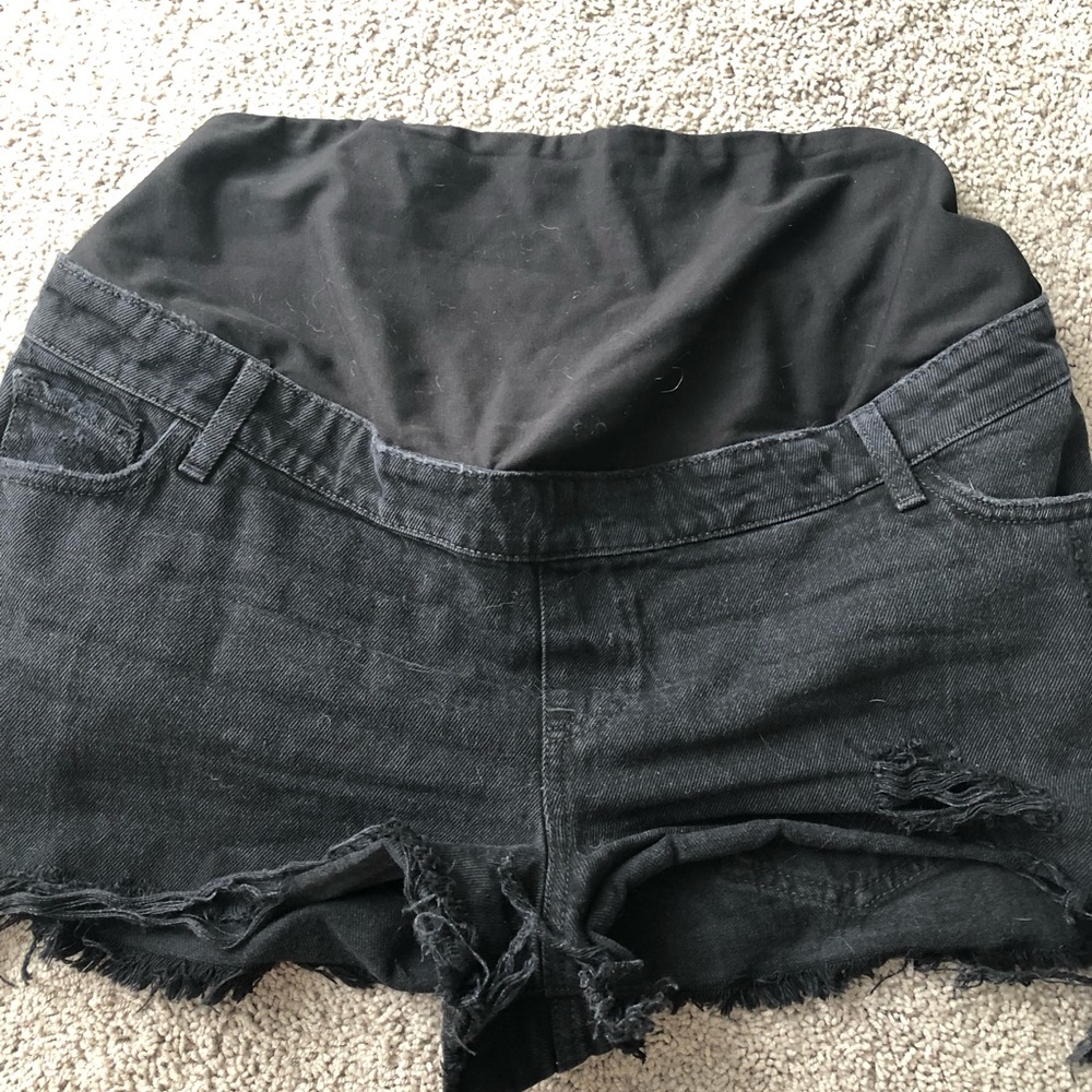 Maternity shorts